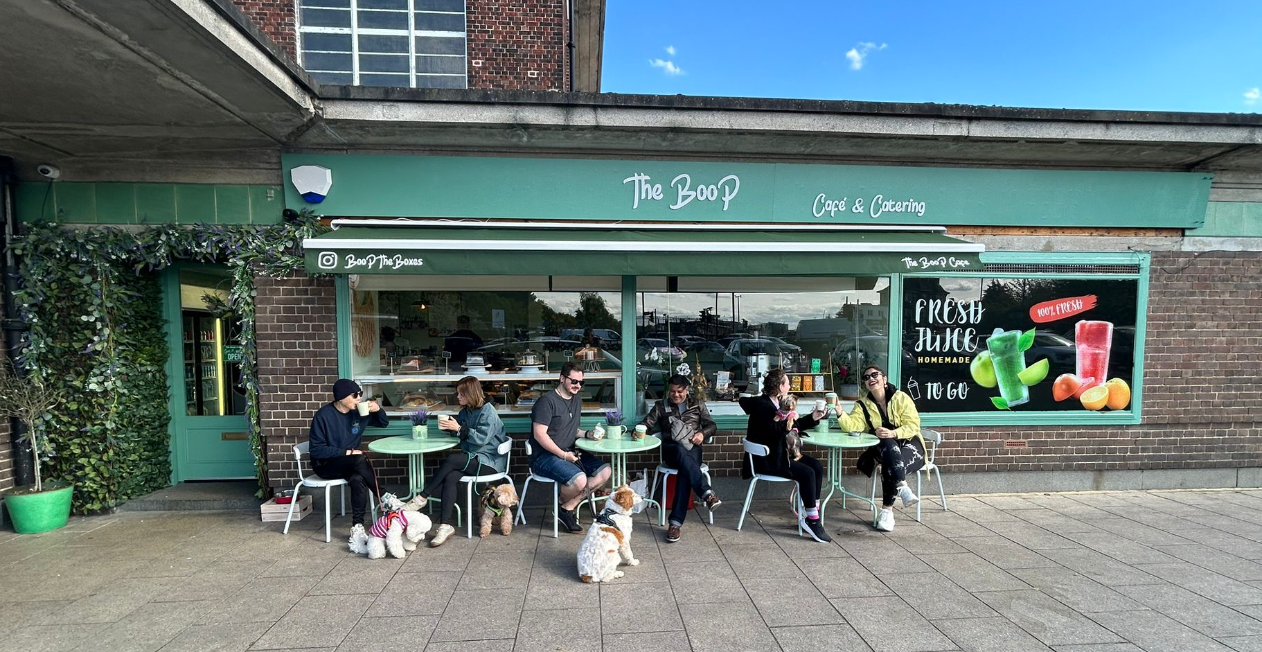 Dog-friendly-cafe